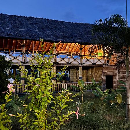 Mowgli'S Cafe Hampi & Guest House エクステリア 写真