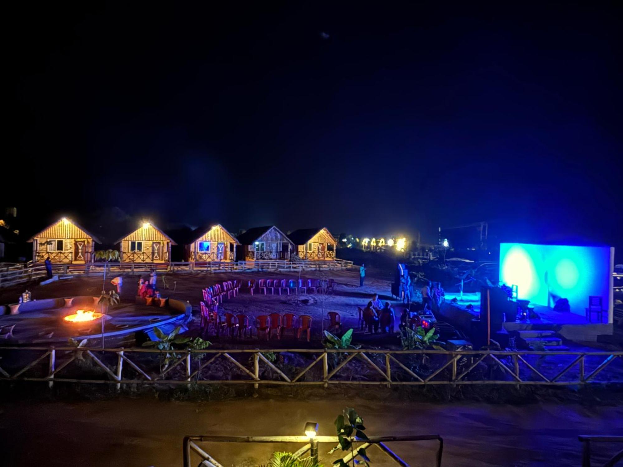 Mowgli'S Cafe Hampi & Guest House エクステリア 写真