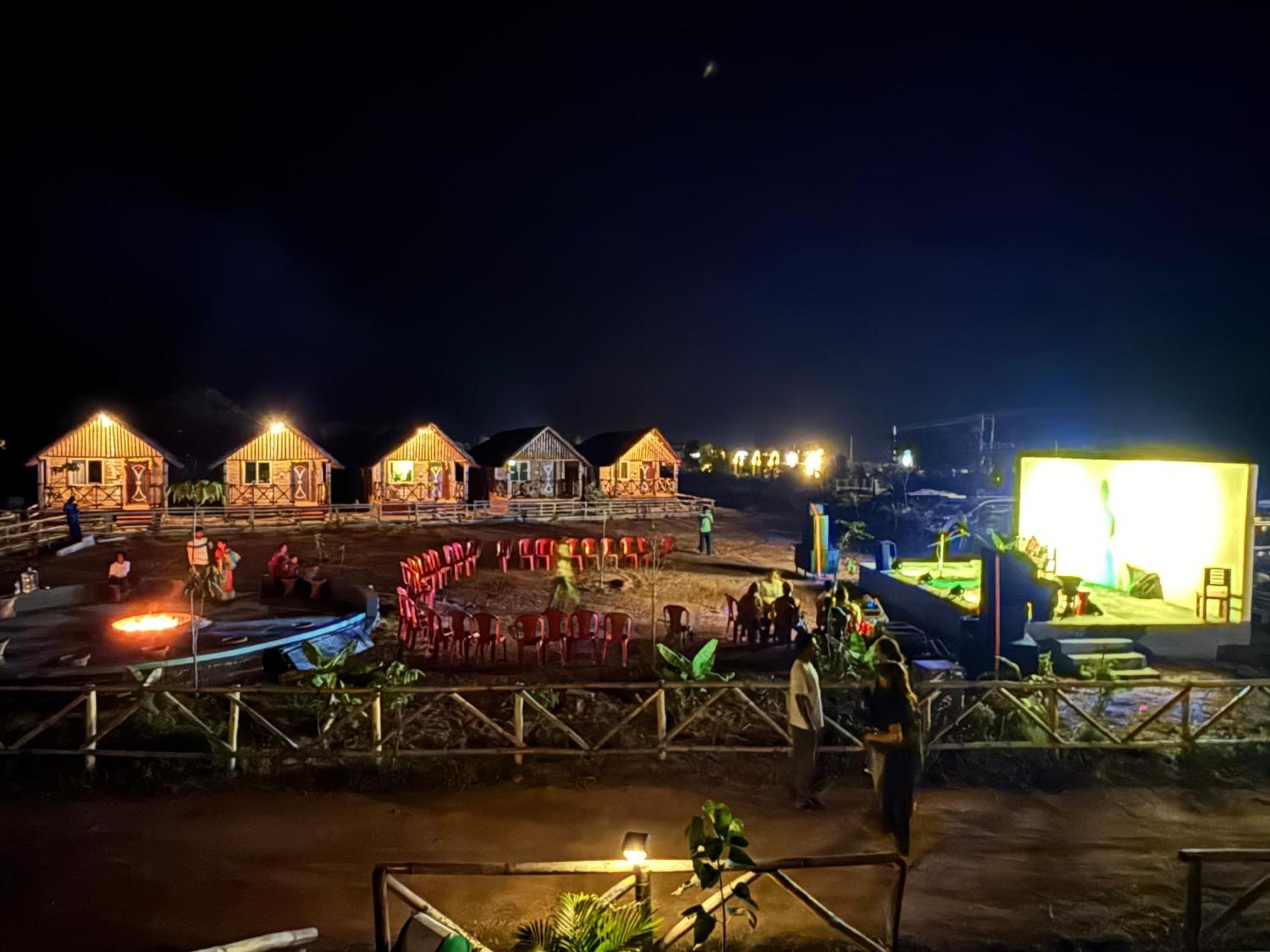 Mowgli'S Cafe Hampi & Guest House エクステリア 写真